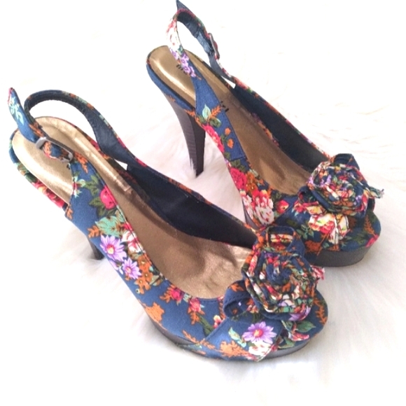 Madden Girl Women's Hizzie Blue Floral Peep Toe Slingback Heels Sz 8M - Picture 2 of 12
